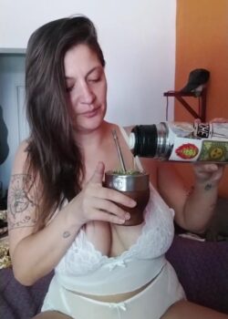 Amiga de mi mama me manda fotos 11