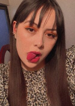 Camila univesitaria cabalgando una buena verga 11