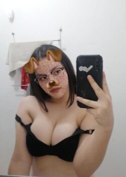 Pendeja tetonaa de 19 años me llena de fotitos 9