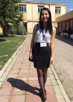 Compañera del trabajo tetona me manda nudes 8