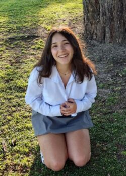 Pendeja colegiala se filtran sus fotos atrevidas con uniforme 10