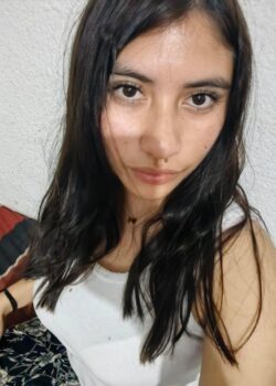 Morra colegiala funada por serle infiel a su novio 9